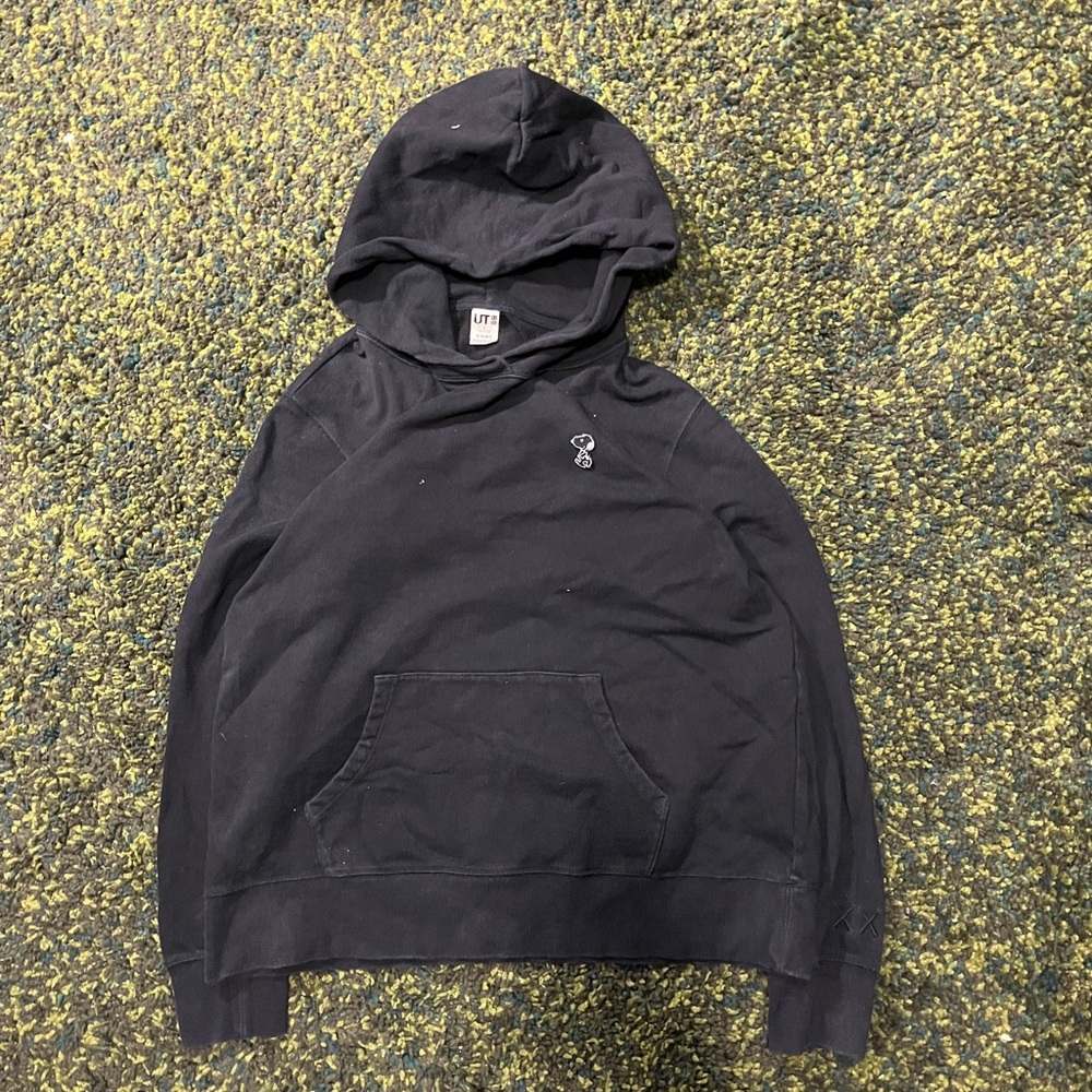 Uniqlo x Peanuts x KAWS Snoopy Hoodie (XL, fits L)